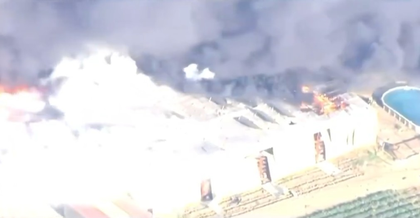 Fireworks facility explodes in California, triggers massive fire | Fireworks facility explodes in California, triggers massive fire