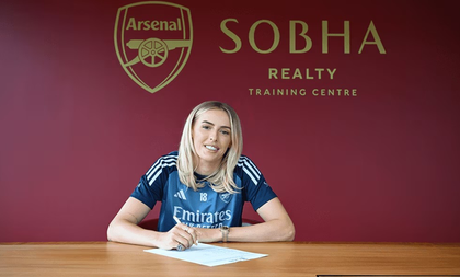 WSL: Chloe Kelly signs permanent deal with Arsenal | WSL: Chloe Kelly signs permanent deal with Arsenal