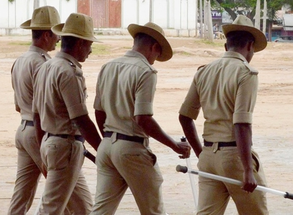 Karnataka Police bust drug peddling gang after parents' complaint, arrest five | Karnataka Police bust drug peddling gang after parents' complaint, arrest five Karnataka Police bust drug peddling gang after parents' complaint, arrest five | Karnataka Police bust drug peddling gang after parents' complaint, arrest five