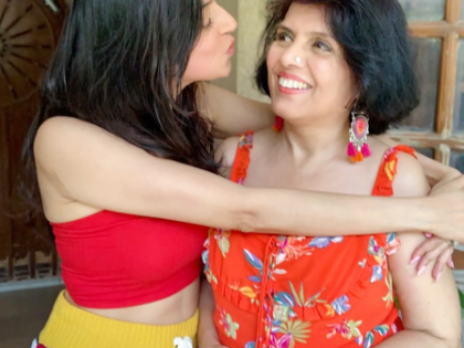 Divya Khossla says 'I miss u immensely' remembering her mother on her 2nd death anniversary | Divya Khossla says 'I miss u immensely' remembering her mother on her 2nd death anniversary Divya Khossla says 'I miss u immensely' remembering her mother on her 2nd death anniversary | Divya Khossla says 'I miss u immensely' remembering her mother on her 2nd death anniversary
