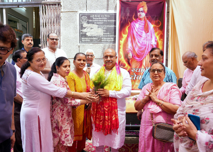 Delhi Assembly Speaker pays tribute to Swami Vivekananda | Delhi Assembly Speaker pays tribute to Swami Vivekananda Delhi Assembly Speaker pays tribute to Swami Vivekananda | Delhi Assembly Speaker pays tribute to Swami Vivekananda