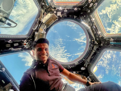 Shubhanshu Shukla experiments sprouting green gram, fenugreek seeds in space | Shubhanshu Shukla experiments sprouting green gram, fenugreek seeds in space Shubhanshu Shukla experiments sprouting green gram, fenugreek seeds in space | Shubhanshu Shukla experiments sprouting green gram, fenugreek seeds in space