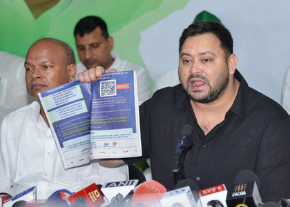 Why Aadhaar cards are not accepted during voter list verification, asks Tejashwi Yadav | Why Aadhaar cards are not accepted during voter list verification, asks Tejashwi Yadav