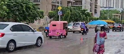 Rain disrupts Delhi-NCR today; traffic, flight operations hit | Rain disrupts Delhi-NCR today; traffic, flight operations hit