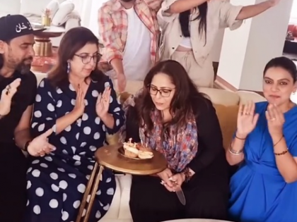 Farah Khan hosts special birthday lunch for Geeta Kapur as she turns 52 | Farah Khan hosts special birthday lunch for Geeta Kapur as she turns 52 Farah Khan hosts special birthday lunch for Geeta Kapur as she turns 52 | Farah Khan hosts special birthday lunch for Geeta Kapur as she turns 52