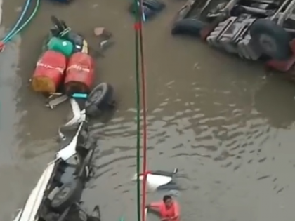 Three killed as bridge collapses in Gujarat's Vadodara, vehicles fall into river | Three killed as bridge collapses in Gujarat's Vadodara, vehicles fall into river