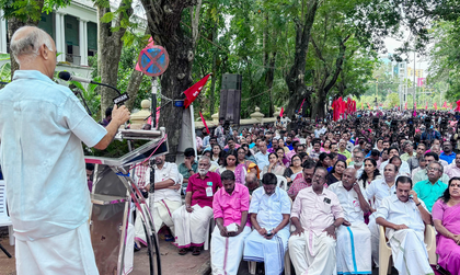 Barring West Bengal and Tamil Nadu, nationwide strikes by Trade Unions remain peaceful | Barring West Bengal and Tamil Nadu, nationwide strikes by Trade Unions remain peaceful Barring West Bengal and Tamil Nadu, nationwide strikes by Trade Unions remain peaceful | Barring West Bengal and Tamil Nadu, nationwide strikes by Trade Unions remain peaceful