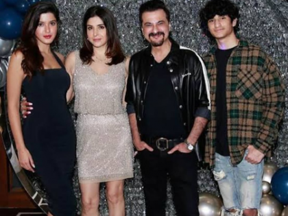 Karan Johar welcomes Shanaya Kapoor to the movies ahead of 'Aankhon Ki Gustakhiyan' release | Karan Johar welcomes Shanaya Kapoor to the movies ahead of 'Aankhon Ki Gustakhiyan' release