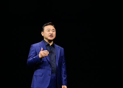 Samsung set to launch tri-foldable phone later this year: Roh Tae-moon | Samsung set to launch tri-foldable phone later this year: Roh Tae-moon Samsung set to launch tri-foldable phone later this year: Roh Tae-moon | Samsung set to launch tri-foldable phone later this year: Roh Tae-moon