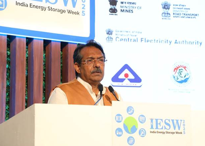 India on track to achieve clean mobility goals: Minister | India on track to achieve clean mobility goals: Minister India on track to achieve clean mobility goals: Minister | India on track to achieve clean mobility goals: Minister