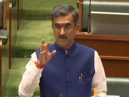 Maha Minister and Shiv Sena (UBT) MLC engage in verbal duel, issue threats in state council | Maha Minister and Shiv Sena (UBT) MLC engage in verbal duel, issue threats in state council Maha Minister and Shiv Sena (UBT) MLC engage in verbal duel, issue threats in state council | Maha Minister and Shiv Sena (UBT) MLC engage in verbal duel, issue threats in state council
