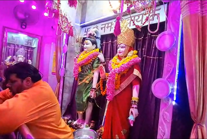 Devotees make a beeline for Shiva temples in Delhi, NCR | Devotees make a beeline for Shiva temples in Delhi, NCR