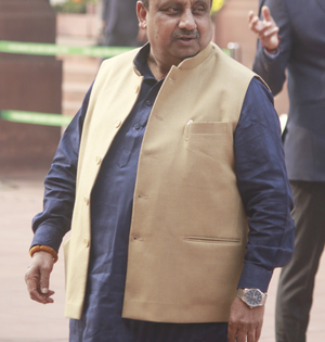 Uniting again with intention of looting: BJP MP Praveen Khandelwal slams Mahagathbandhan meet | Uniting again with intention of looting: BJP MP Praveen Khandelwal slams Mahagathbandhan meet Uniting again with intention of looting: BJP MP Praveen Khandelwal slams Mahagathbandhan meet | Uniting again with intention of looting: BJP MP Praveen Khandelwal slams Mahagathbandhan meet