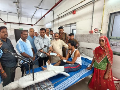 Vadodara bridge collapse: Gujarat govt disburses Rs 62 lakh assistance to victims | Vadodara bridge collapse: Gujarat govt disburses Rs 62 lakh assistance to victims Vadodara bridge collapse: Gujarat govt disburses Rs 62 lakh assistance to victims | Vadodara bridge collapse: Gujarat govt disburses Rs 62 lakh assistance to victims