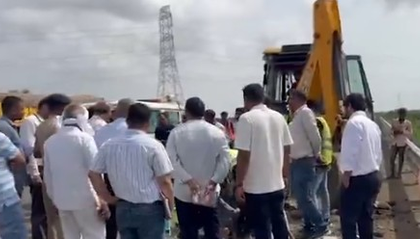 Gujarat: Joint probe launched into damaged stretch of Bharatmal highway near Santalpur | Gujarat: Joint probe launched into damaged stretch of Bharatmal highway near Santalpur Gujarat: Joint probe launched into damaged stretch of Bharatmal highway near Santalpur | Gujarat: Joint probe launched into damaged stretch of Bharatmal highway near Santalpur