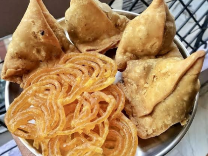 Warning boards for samosas & jalebis: A big step to curb obesity in India, say experts | Warning boards for samosas & jalebis: A big step to curb obesity in India, say experts Warning boards for samosas & jalebis: A big step to curb obesity in India, say experts | Warning boards for samosas & jalebis: A big step to curb obesity in India, say experts