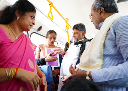 K'taka CM, Dy CM hand over ticket to 500th crore woman beneficiary of Shakti travel scheme | K'taka CM, Dy CM hand over ticket to 500th crore woman beneficiary of Shakti travel scheme K'taka CM, Dy CM hand over ticket to 500th crore woman beneficiary of Shakti travel scheme | K'taka CM, Dy CM hand over ticket to 500th crore woman beneficiary of Shakti travel scheme
