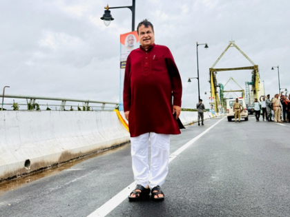Infra projects worth Rs 5 lakh cr will be implemented in K'taka in next 5 yrs: Nitin Gadkari | Infra projects worth Rs 5 lakh cr will be implemented in K'taka in next 5 yrs: Nitin Gadkari Infra projects worth Rs 5 lakh cr will be implemented in K'taka in next 5 yrs: Nitin Gadkari | Infra projects worth Rs 5 lakh cr will be implemented in K'taka in next 5 yrs: Nitin Gadkari