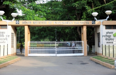 IIM-Calcutta 'rape' victim skips trial to get her statements recorded | IIM-Calcutta 'rape' victim skips trial to get her statements recorded IIM-Calcutta 'rape' victim skips trial to get her statements recorded | IIM-Calcutta 'rape' victim skips trial to get her statements recorded