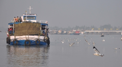 34 fishermen from Bengal’s Kakdwip detained in Bangladesh | 34 fishermen from Bengal’s Kakdwip detained in Bangladesh 34 fishermen from Bengal’s Kakdwip detained in Bangladesh | 34 fishermen from Bengal’s Kakdwip detained in Bangladesh