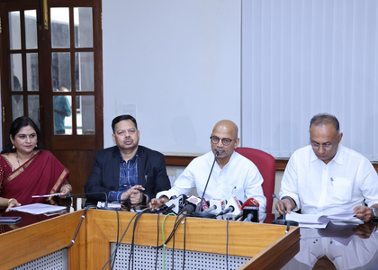 No link to heart attacks: Don't doubt Covid jabs, get yearly cardiac check-up, says K'taka Minister | No link to heart attacks: Don't doubt Covid jabs, get yearly cardiac check-up, says K'taka Minister No link to heart attacks: Don't doubt Covid jabs, get yearly cardiac check-up, says K'taka Minister | No link to heart attacks: Don't doubt Covid jabs, get yearly cardiac check-up, says K'taka Minister