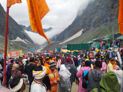 Amarnath Yatra suspended for a day due to heavy rainfall | Amarnath Yatra suspended for a day due to heavy rainfall Amarnath Yatra suspended for a day due to heavy rainfall | Amarnath Yatra suspended for a day due to heavy rainfall