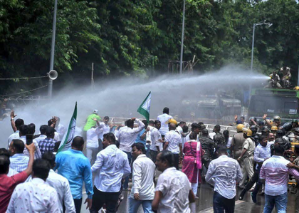 Naveen Patnaik condemns police for high-handed action against BJD workers | Naveen Patnaik condemns police for high-handed action against BJD workers Naveen Patnaik condemns police for high-handed action against BJD workers | Naveen Patnaik condemns police for high-handed action against BJD workers