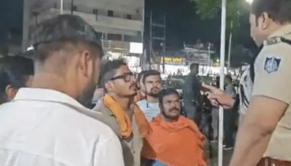 MP: Woman accuses gym trainer of inappropriate touch, right-wing group holds protest in Jabalpur | MP: Woman accuses gym trainer of inappropriate touch, right-wing group holds protest in Jabalpur MP: Woman accuses gym trainer of inappropriate touch, right-wing group holds protest in Jabalpur | MP: Woman accuses gym trainer of inappropriate touch, right-wing group holds protest in Jabalpur