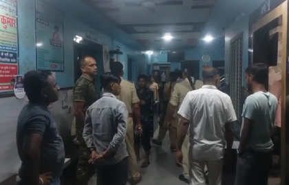 Woman dies post-delivery at hospital in Bihar's Siwan; family alleges negligence | Woman dies post-delivery at hospital in Bihar's Siwan; family alleges negligence Woman dies post-delivery at hospital in Bihar's Siwan; family alleges negligence | Woman dies post-delivery at hospital in Bihar's Siwan; family alleges negligence
