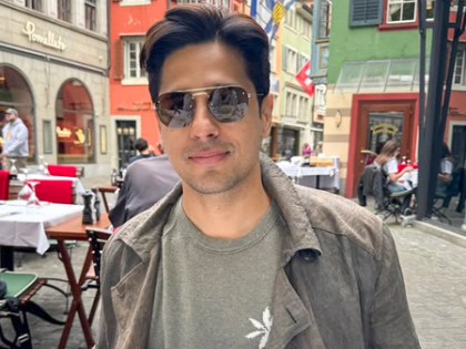 Sidharth Malhotra requests privacy from media after video of him getting angry on paparazzi on social media | Sidharth Malhotra requests privacy from media after video of him getting angry on paparazzi on social media Sidharth Malhotra requests privacy from media after video of him getting angry on paparazzi on social media | Sidharth Malhotra requests privacy from media after video of him getting angry on paparazzi on social media