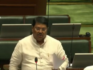 Maharashtra has become a state of 20 pc commission: Congress leader Vijay Wadettiwar | Maharashtra has become a state of 20 pc commission: Congress leader Vijay Wadettiwar Maharashtra has become a state of 20 pc commission: Congress leader Vijay Wadettiwar | Maharashtra has become a state of 20 pc commission: Congress leader Vijay Wadettiwar