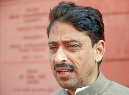 Truth will prevail: Congress defends Robert Vadra after ED chargesheet in land deal case | Truth will prevail: Congress defends Robert Vadra after ED chargesheet in land deal case Truth will prevail: Congress defends Robert Vadra after ED chargesheet in land deal case | Truth will prevail: Congress defends Robert Vadra after ED chargesheet in land deal case