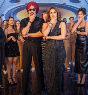 Guru Randhawa calls working with Ajay Devgn on Po Po song from Son of Sardaar 2 'exciting' | Guru Randhawa calls working with Ajay Devgn on Po Po song from Son of Sardaar 2 'exciting' Guru Randhawa calls working with Ajay Devgn on Po Po song from Son of Sardaar 2 'exciting' | Guru Randhawa calls working with Ajay Devgn on Po Po song from Son of Sardaar 2 'exciting'