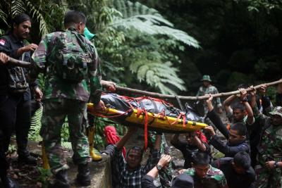 Indonesia temporarily closes Mount Rinjani hiking trail via Sembalun | Indonesia temporarily closes Mount Rinjani hiking trail via Sembalun Indonesia temporarily closes Mount Rinjani hiking trail via Sembalun | Indonesia temporarily closes Mount Rinjani hiking trail via Sembalun