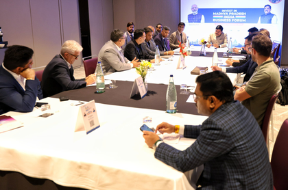 Madhya Pradesh CM holds meeting with textile machinery manufacturers in Barcelona | Madhya Pradesh CM holds meeting with textile machinery manufacturers in Barcelona