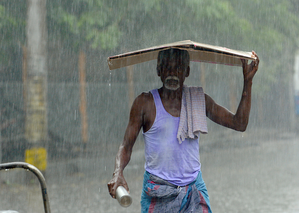 Heavy rain lashes Western Ghats in TN; orange alert issued for Nilgiris, Coimbatore | Heavy rain lashes Western Ghats in TN; orange alert issued for Nilgiris, Coimbatore