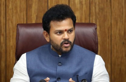 Aviation Minister slams Western media for speculative reporting on Air India Boeing crash probe | Aviation Minister slams Western media for speculative reporting on Air India Boeing crash probe Aviation Minister slams Western media for speculative reporting on Air India Boeing crash probe | Aviation Minister slams Western media for speculative reporting on Air India Boeing crash probe