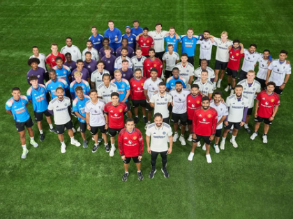 United in Manchester: Indian cricket team meets Man United footballers | United in Manchester: Indian cricket team meets Man United footballers United in Manchester: Indian cricket team meets Man United footballers | United in Manchester: Indian cricket team meets Man United footballers