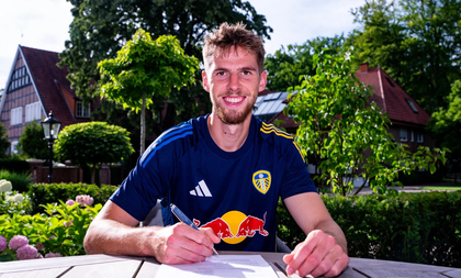 Leeds United sign midfielder Anton Stach from Hoffenheim on four-year deal | Leeds United sign midfielder Anton Stach from Hoffenheim on four-year deal Leeds United sign midfielder Anton Stach from Hoffenheim on four-year deal | Leeds United sign midfielder Anton Stach from Hoffenheim on four-year deal