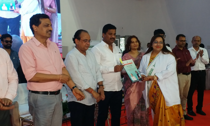 126 specialist doctors in Jharkhand receive appointments through bidding process, Minister hands over letters | 126 specialist doctors in Jharkhand receive appointments through bidding process, Minister hands over letters 126 specialist doctors in Jharkhand receive appointments through bidding process, Minister hands over letters | 126 specialist doctors in Jharkhand receive appointments through bidding process, Minister hands over letters