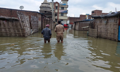 Flood wreaks havoc in Bihar, life comes to grinding halt | Flood wreaks havoc in Bihar, life comes to grinding halt Flood wreaks havoc in Bihar, life comes to grinding halt | Flood wreaks havoc in Bihar, life comes to grinding halt