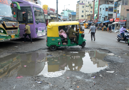 Give us infrastructure and collect taxes: Bengaluru's taxpayers' forum to K'taka CM | Give us infrastructure and collect taxes: Bengaluru's taxpayers' forum to K'taka CM Give us infrastructure and collect taxes: Bengaluru's taxpayers' forum to K'taka CM | Give us infrastructure and collect taxes: Bengaluru's taxpayers' forum to K'taka CM