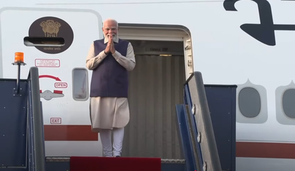 PM Modi arrives in London, begins 2-day UK visit | PM Modi arrives in London, begins 2-day UK visit PM Modi arrives in London, begins 2-day UK visit | PM Modi arrives in London, begins 2-day UK visit