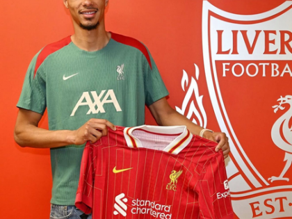 Football: Liverpool completes signing of Frankfurt forward Ekitike | Football: Liverpool completes signing of Frankfurt forward Ekitike