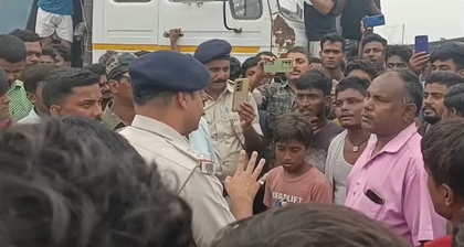 Fed up with power crisis, residents of Jharkhand’s Pakur block road for 10 hours | Fed up with power crisis, residents of Jharkhand’s Pakur block road for 10 hours