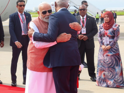 Maldives President Muizzu welcomes PM Modi with warm hug in Male | Maldives President Muizzu welcomes PM Modi with warm hug in Male Maldives President Muizzu welcomes PM Modi with warm hug in Male | Maldives President Muizzu welcomes PM Modi with warm hug in Male