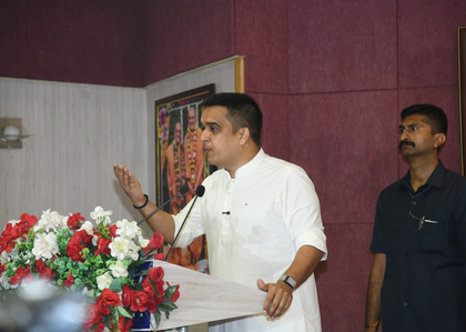 Gujarat: Minister hears citizens’ grievances at Rajkot Lok Darbar | Gujarat: Minister hears citizens’ grievances at Rajkot Lok Darbar Gujarat: Minister hears citizens’ grievances at Rajkot Lok Darbar | Gujarat: Minister hears citizens’ grievances at Rajkot Lok Darbar
