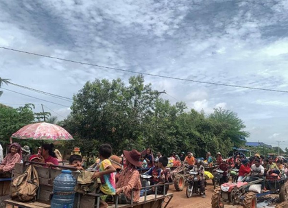 Cambodia says 80,000 villagers flee homes as border fighting with Thailand enters 4th day | Cambodia says 80,000 villagers flee homes as border fighting with Thailand enters 4th day Cambodia says 80,000 villagers flee homes as border fighting with Thailand enters 4th day | Cambodia says 80,000 villagers flee homes as border fighting with Thailand enters 4th day