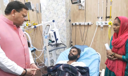 Mansa Devi stampede: CM Dhami visits injured in Haridwar, Rishikesh hospitals | Mansa Devi stampede: CM Dhami visits injured in Haridwar, Rishikesh hospitals