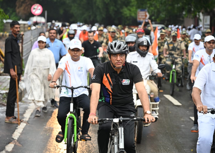 Sports Min Mandaviya leads ‘Sundays on Cycle’ honouring Kargil heroes | Sports Min Mandaviya leads ‘Sundays on Cycle’ honouring Kargil heroes
